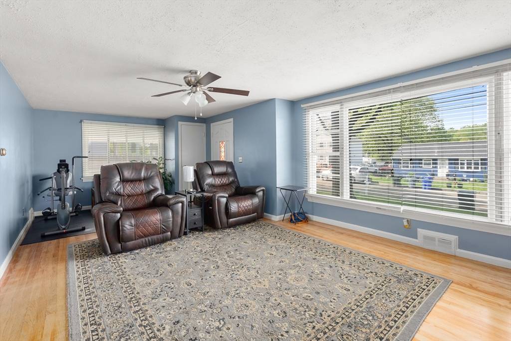 Springfield, MA 01119,41 Pine Grove St