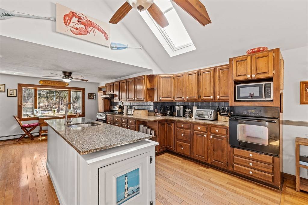 125 Wamsutta Rd Eastham, MA 02642