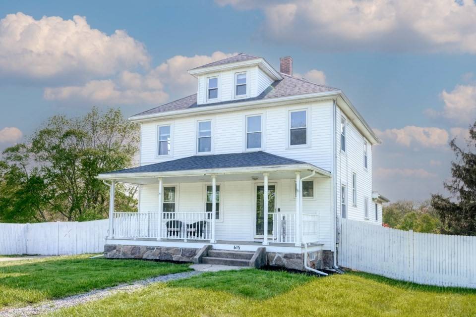 Whitman, MA 02382,615 Franklin St