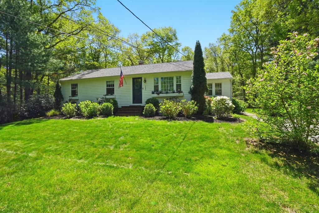 Duxbury, MA 02332,167 Cross St