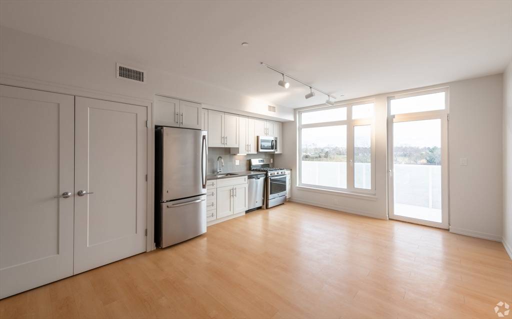 Cambridge, MA 02138,77 New #321