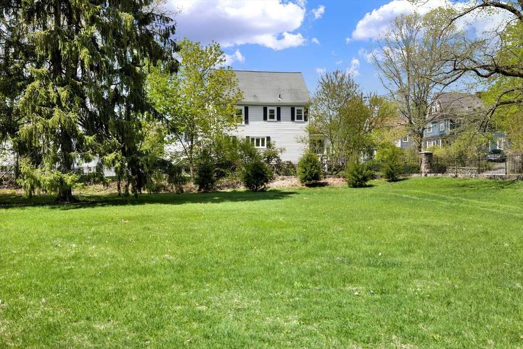 Walpole, MA 02032,35 Walcott Ave