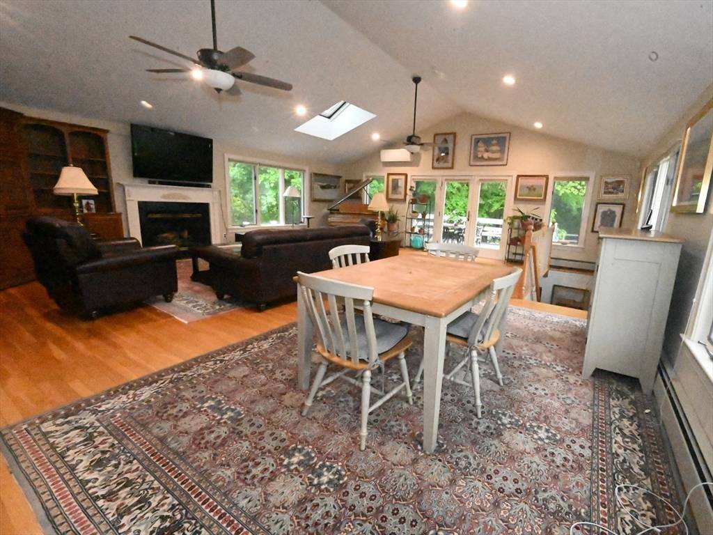 48 Taylor Street Needham, MA 02494