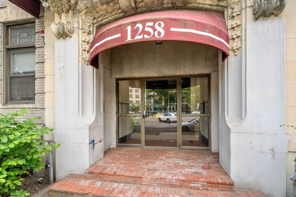 Boston, MA 02134,1258 Commonwealth Ave #22