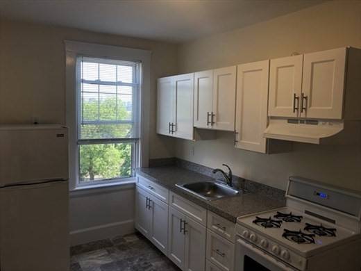 Somerville, MA 02143,156 Summer St. #304