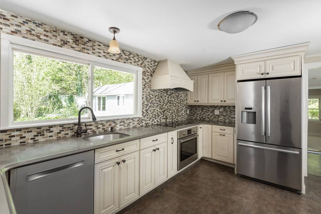 Cohasset, MA 02025,10 Bailey Road