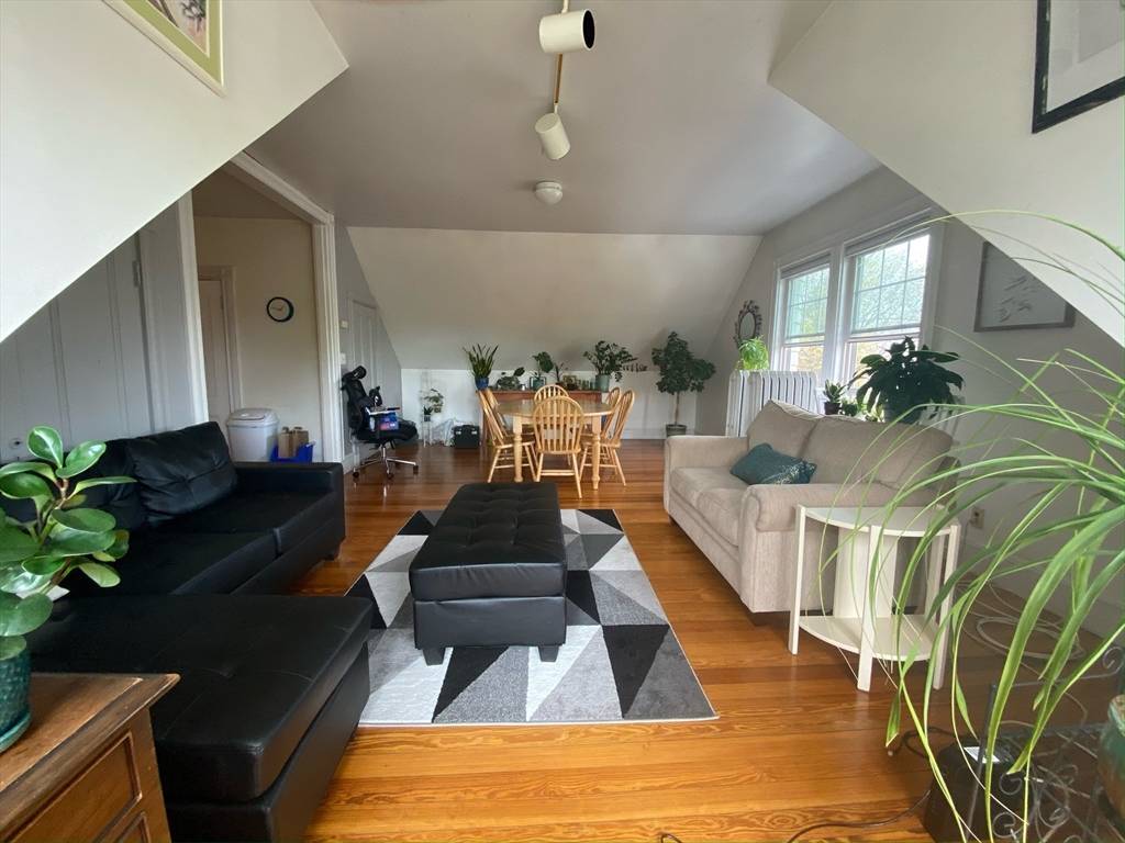 Brookline, MA 02446,70 Perry Street #4