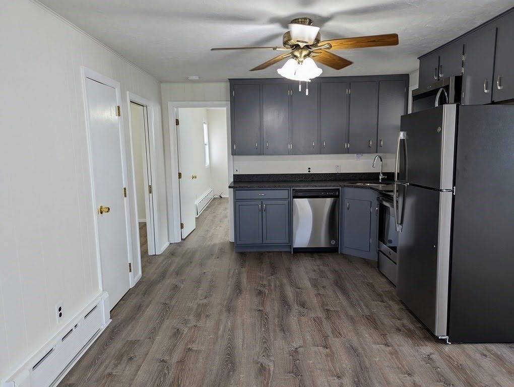 Webster, MA 01570,58 E Main St #1R