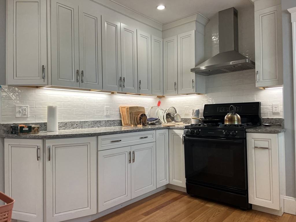 Belmont, MA 02478,9 Loring Street #9