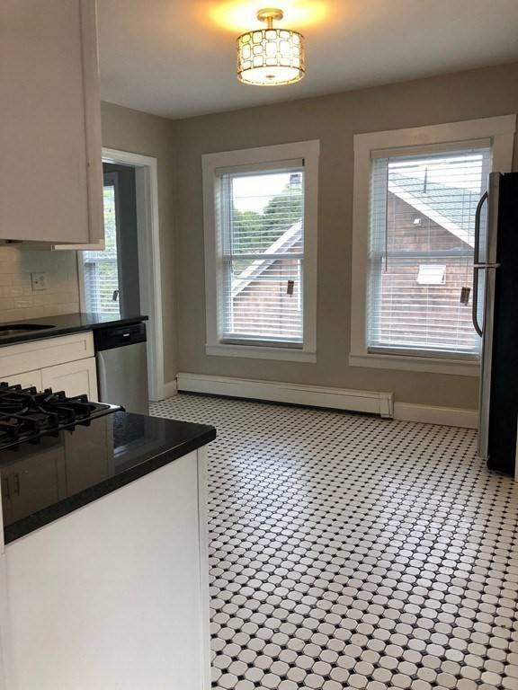 Ipswich, MA 01938,20-22 Lafayette Rd #2