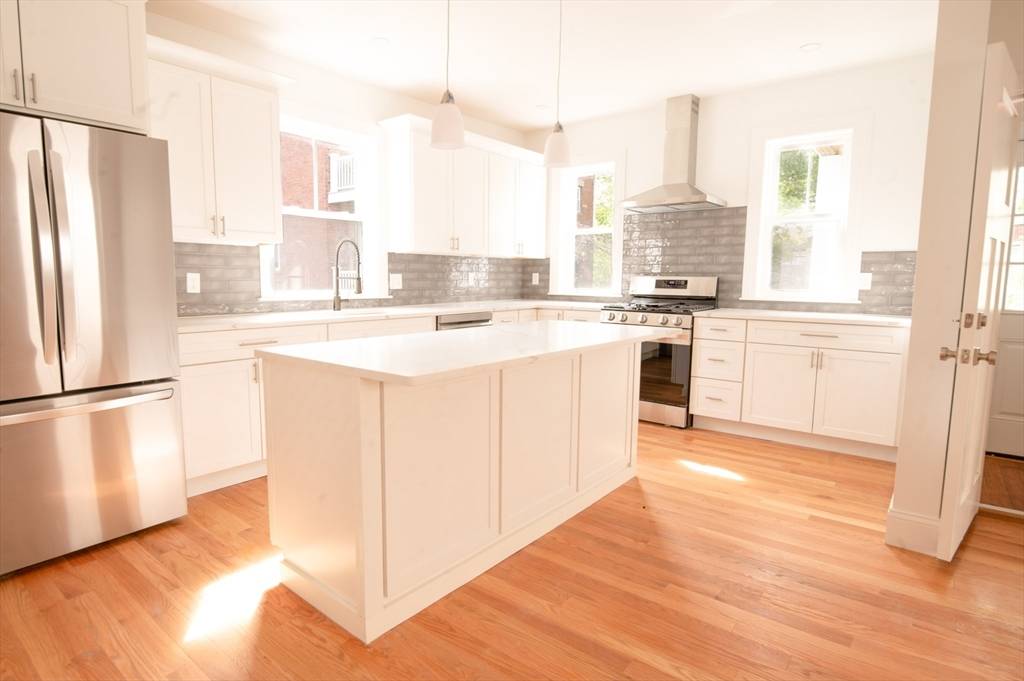 Boston, MA 02130,8 Brookeside Ave #3