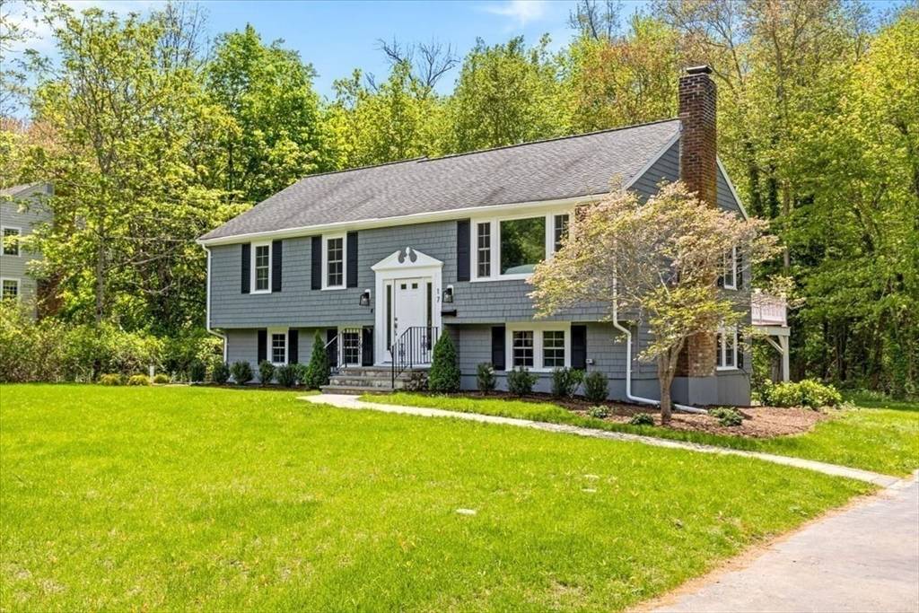 Cohasset, MA 02025,17 Hillside Drive
