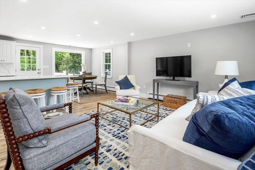 Cohasset, MA 02025,17 Hillside Drive