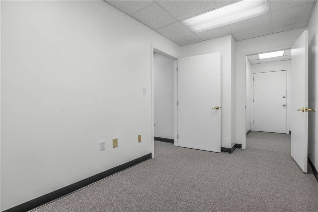 Brockton, MA 02301,478 Torrey Street #9
