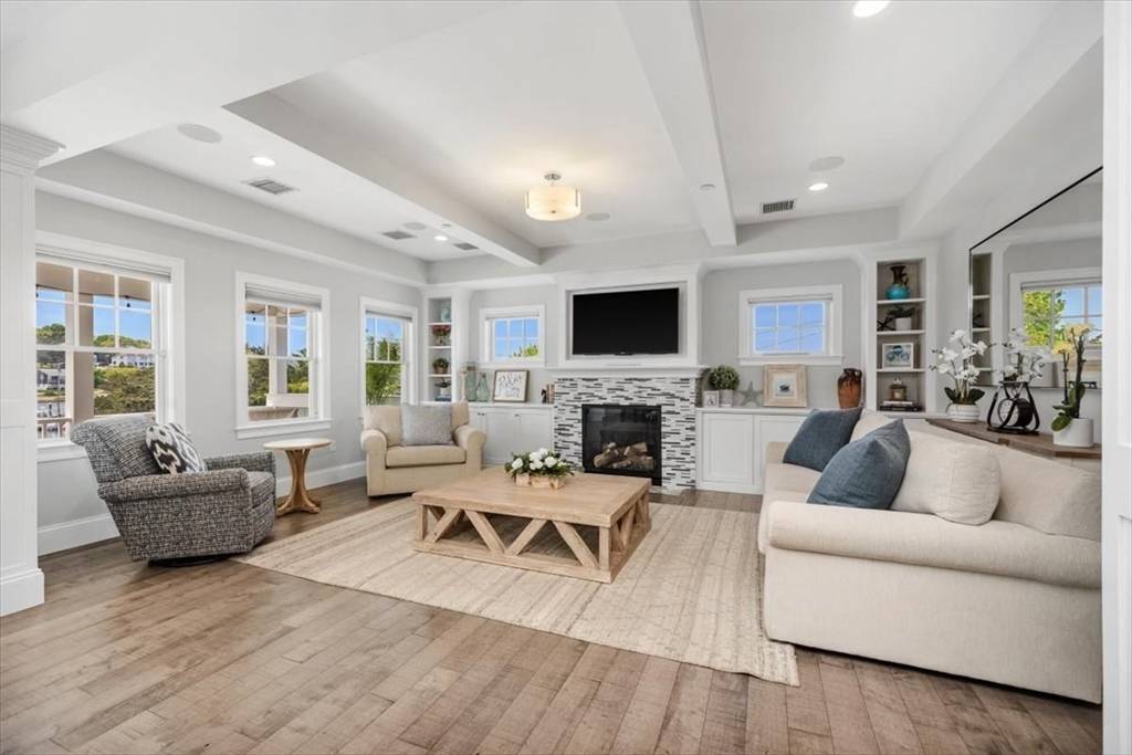 Scituate, MA 02050,33 Central Avenue #12