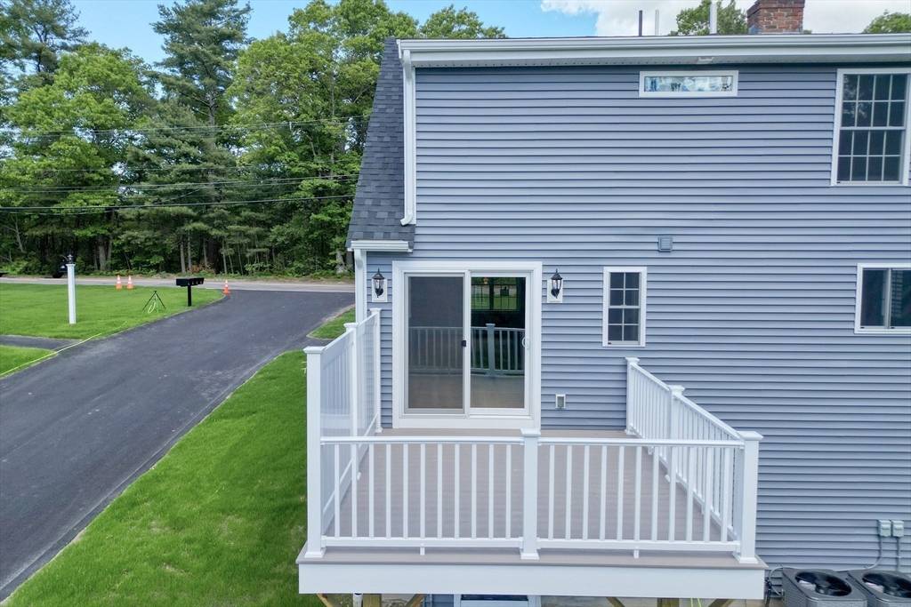 Hanson, MA 02341,1407 Main St #2