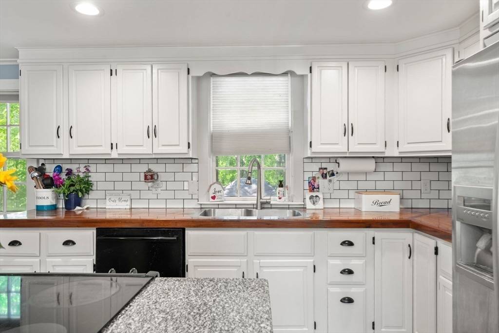 Pembroke, MA 02359,35 Forest St