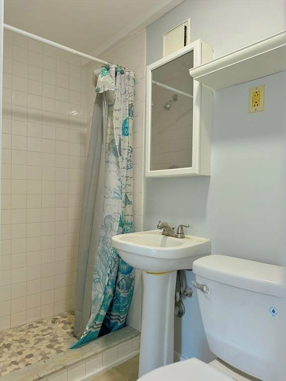 Waltham, MA 02453,18 Newton St #3