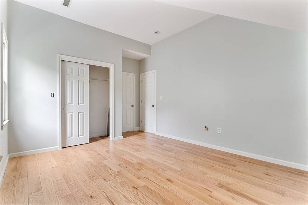 20 Dudley Wayland, MA 01778