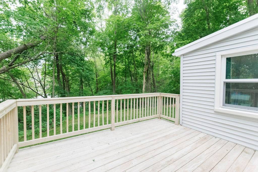 Douglas, MA 01516,27 Gilboa
