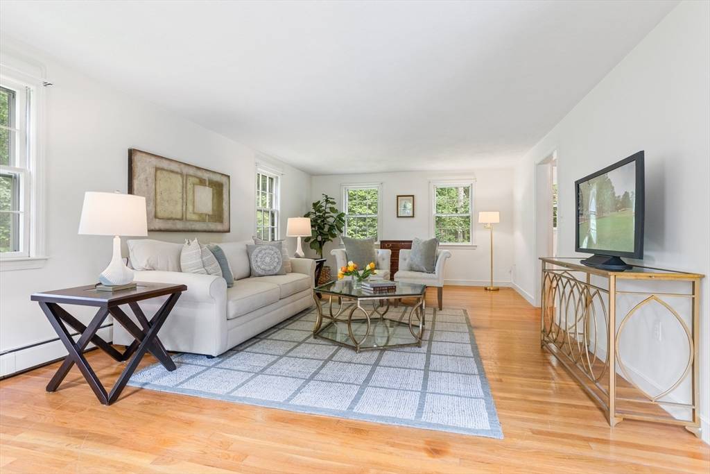 Concord, MA 01742,30 Juniper Circle