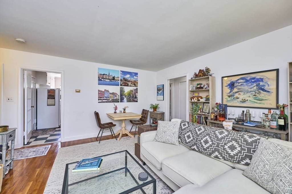Brookline, MA 02445,31 Alton Pl #6