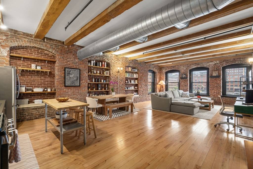 Boston, MA 02210,21 Wormwood St #302