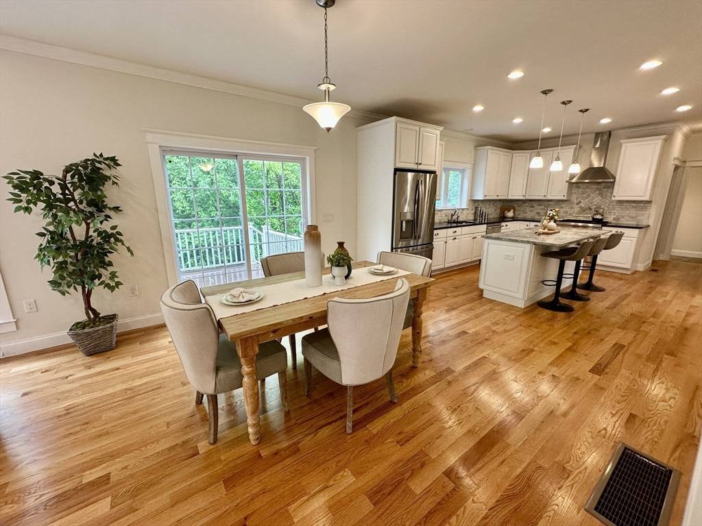 Lexington, MA 02420,14 Pine Knoll Rd