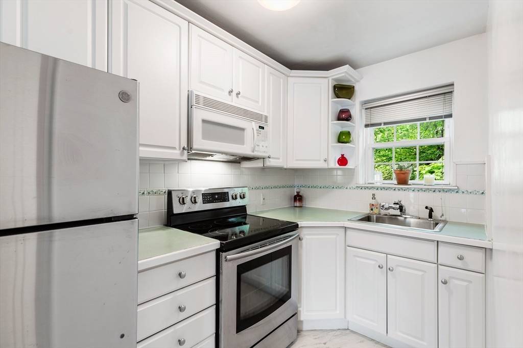 Malden, MA 02148,21 Elm St #3