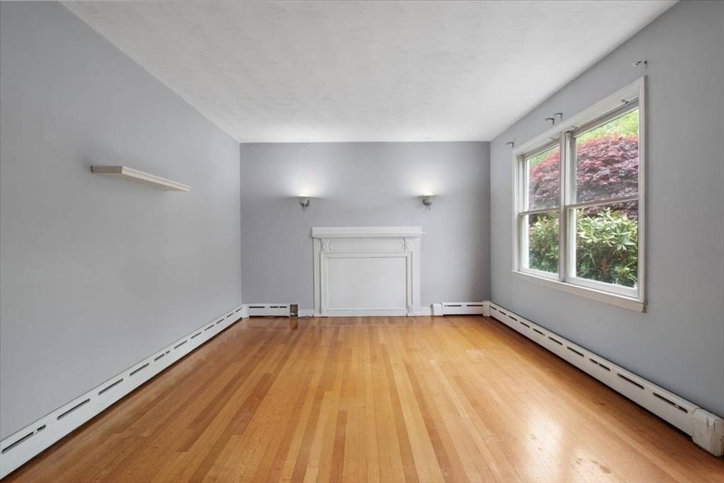88 Cocasset St #1 Foxboro, MA 02035