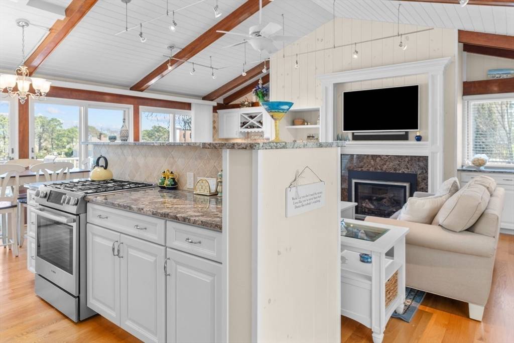 Mashpee, MA 02649,160 Waterway