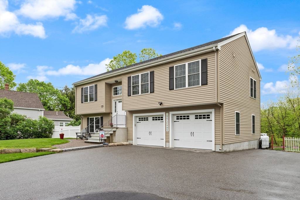 Milford, MA 01757,163 Cedar St