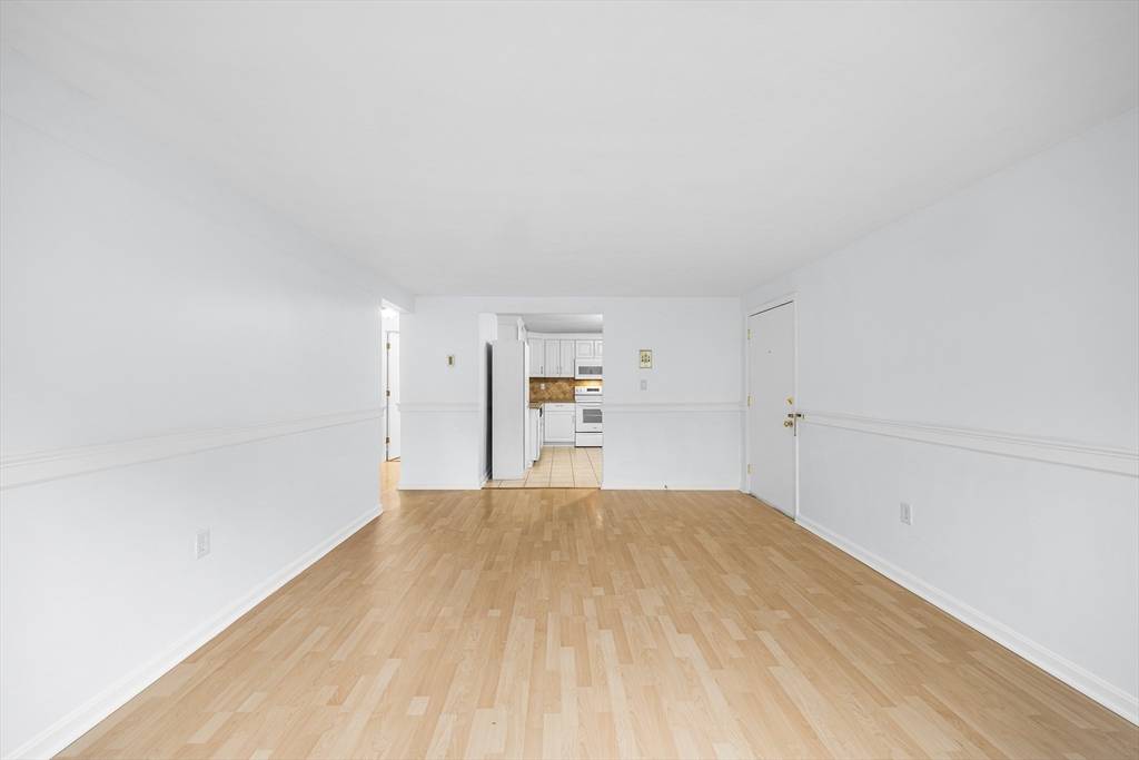 Acton, MA 01720,118 Parker St #16