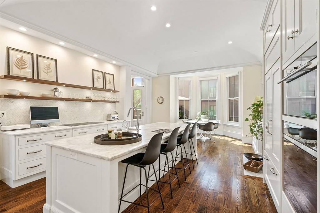 Brookline, MA 02445,57 Monmouth Street