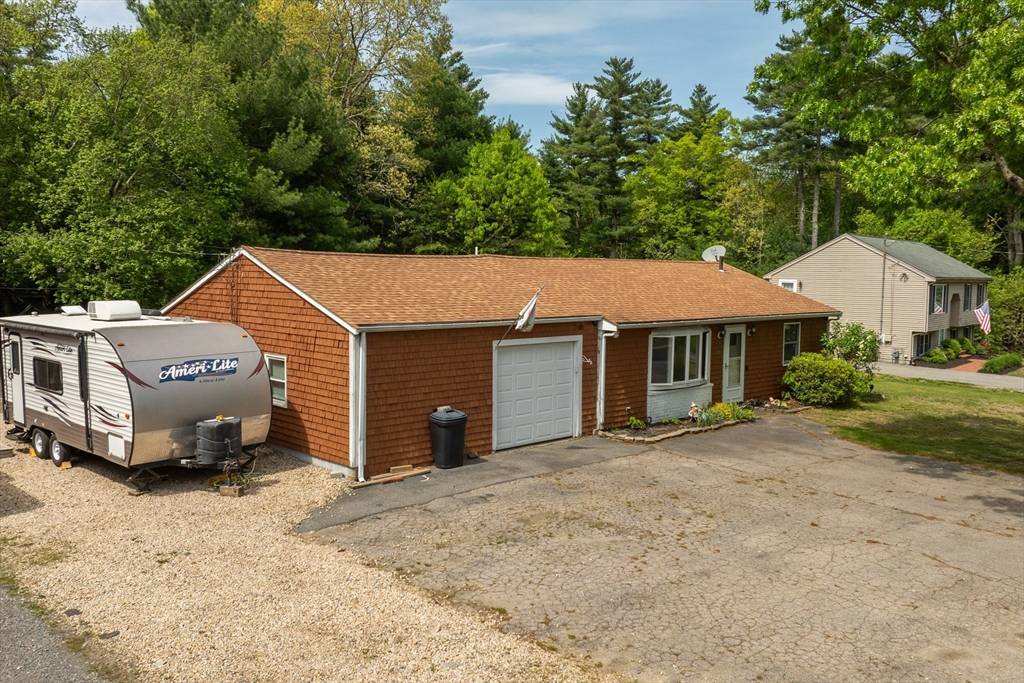 Middleboro, MA 02346,29 Anderson Ave