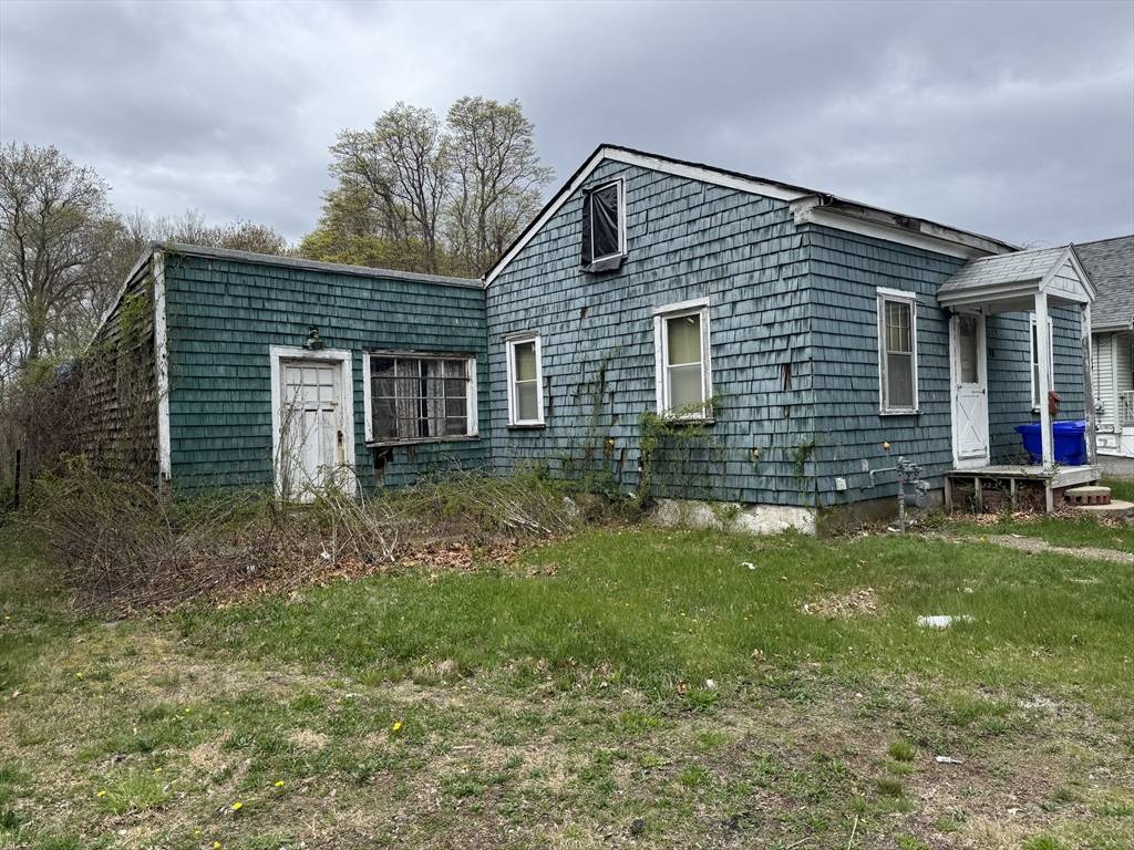 Taunton, MA 02780,68 Fremont St