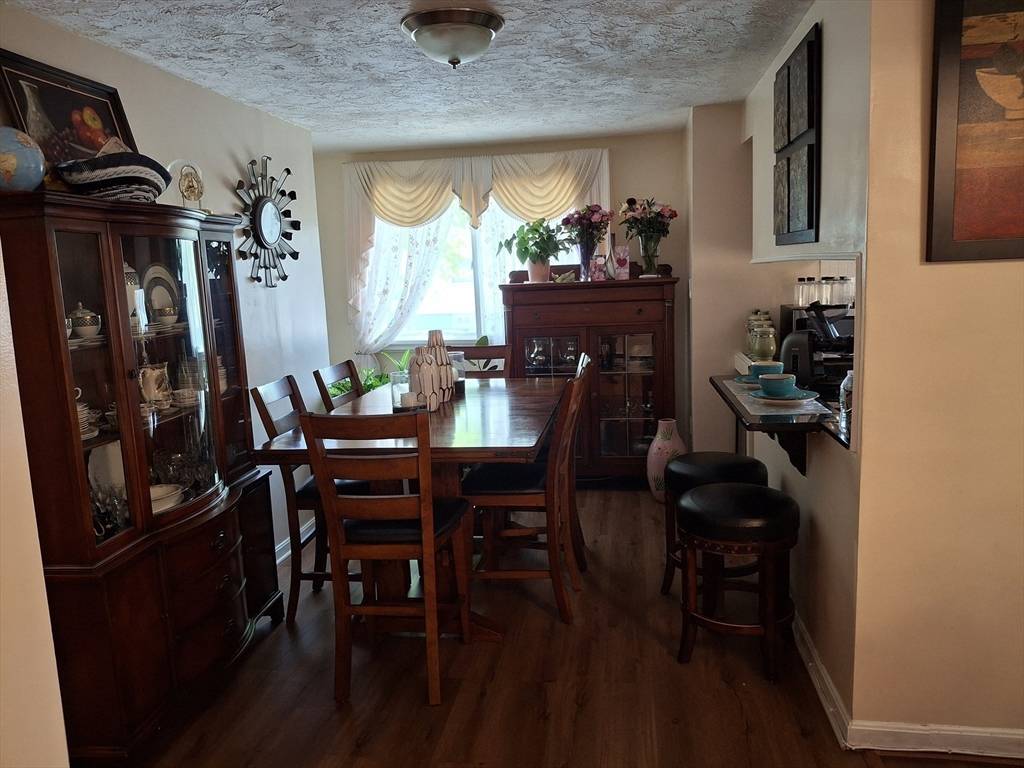 Malden, MA 02148,217-221 Highland Ave #2