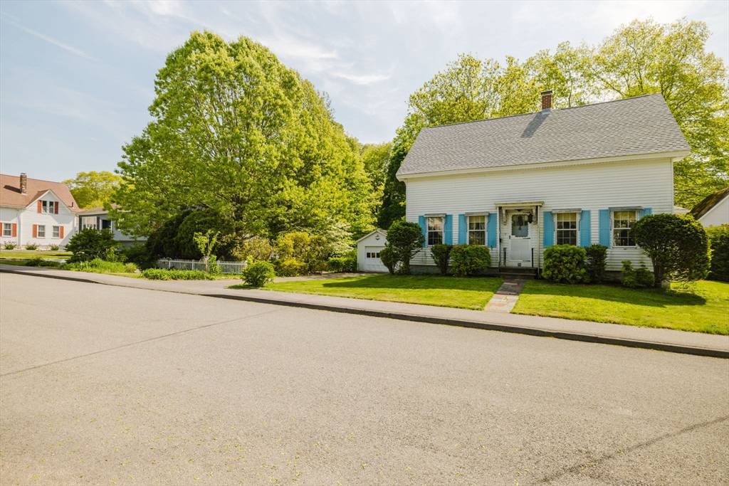 Taunton, MA 02780,28 Anawan St