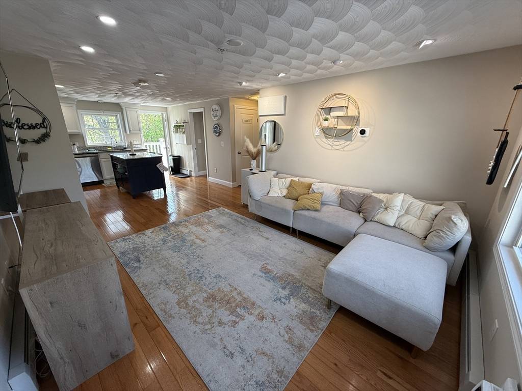Clinton, MA 01510,146 Main St #2D
