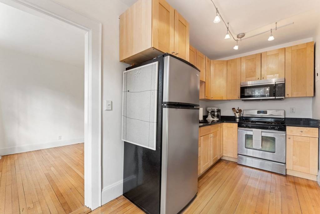 Cambridge, MA 02138,20 Concord Ave #6