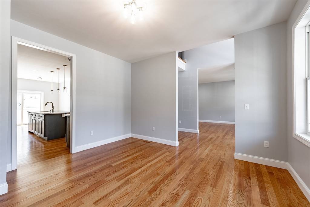 99 Crystal Brook Dr Springfield, MA 01118
