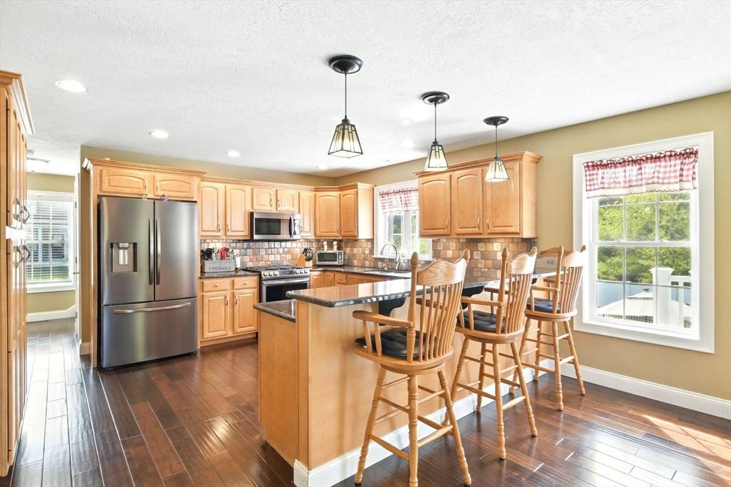 8 Pheasant Run Belchertown, MA 01007