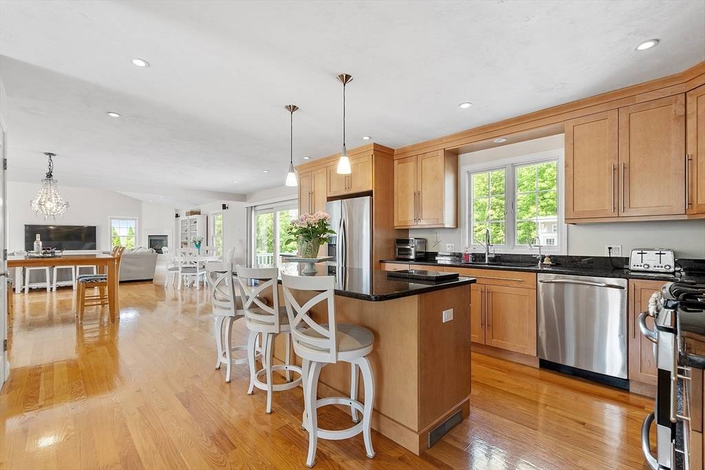 Shrewsbury, MA 01545,35 Beverly Hill Dr