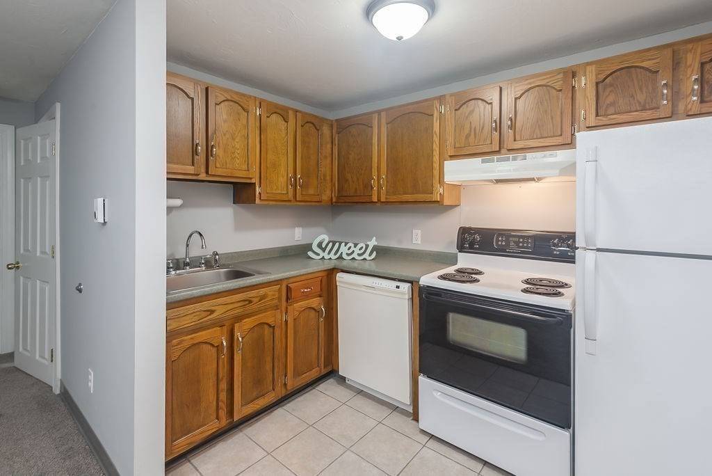 North Attleboro, MA 02760,19 Church St #C7