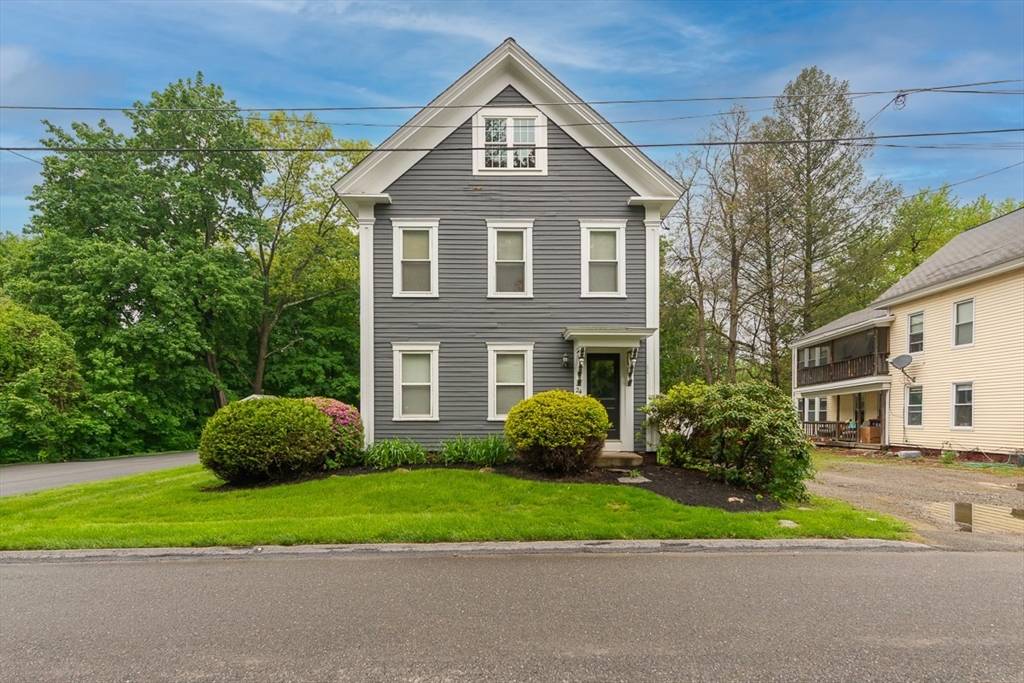 Ayer, MA 01432,24 Pearl St #4