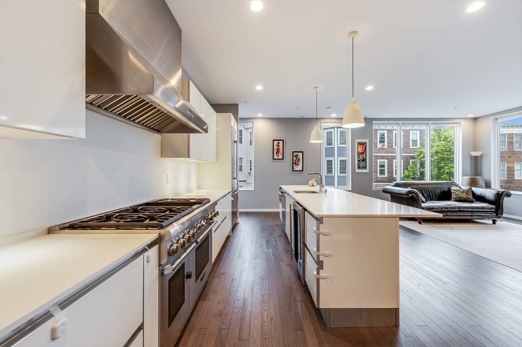 Boston, MA 02127,14 I St #3