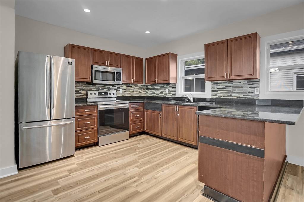 Fitchburg, MA 01420,66 Pacific St #2