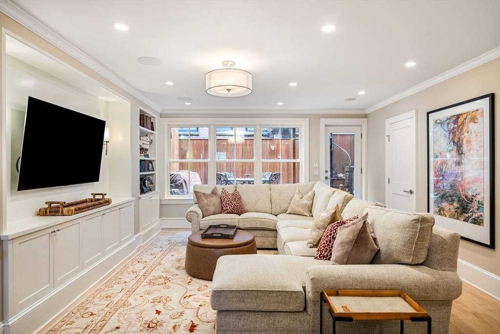 42 Bradford St #42 Boston, MA 02118