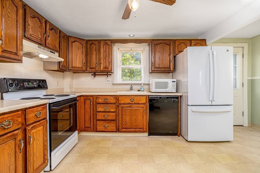 Fitchburg, MA 01420,82 Senna Rd