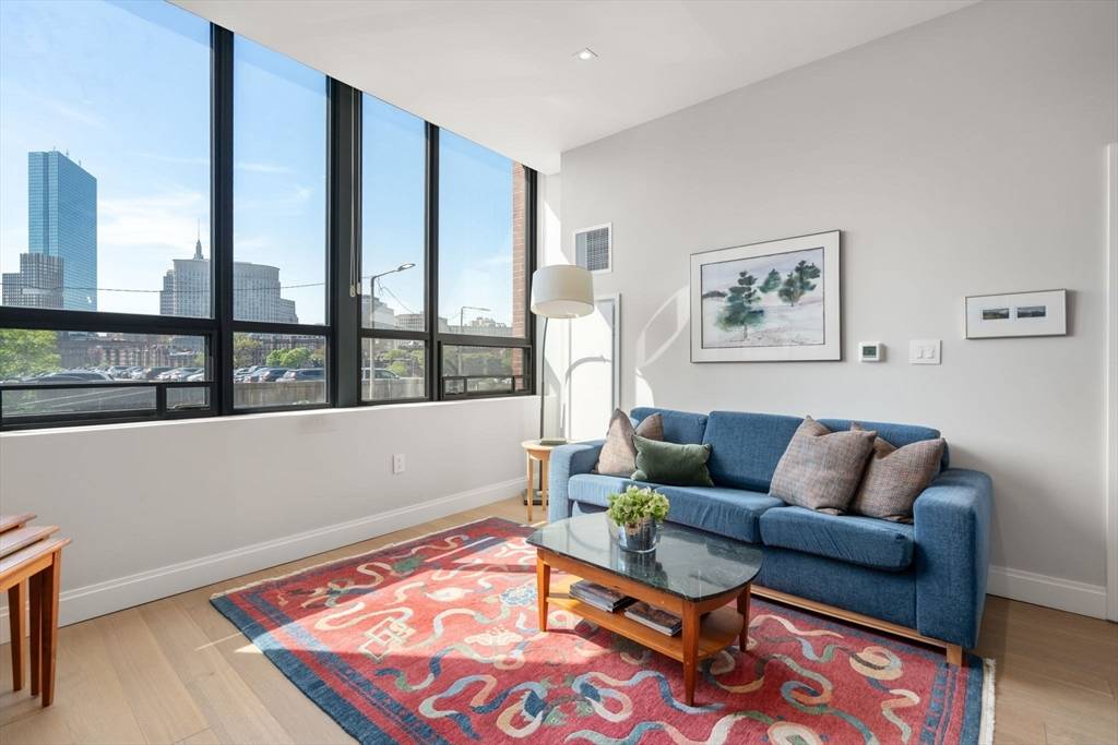 Boston, MA 02118,100 Shawmut Avenue #202
